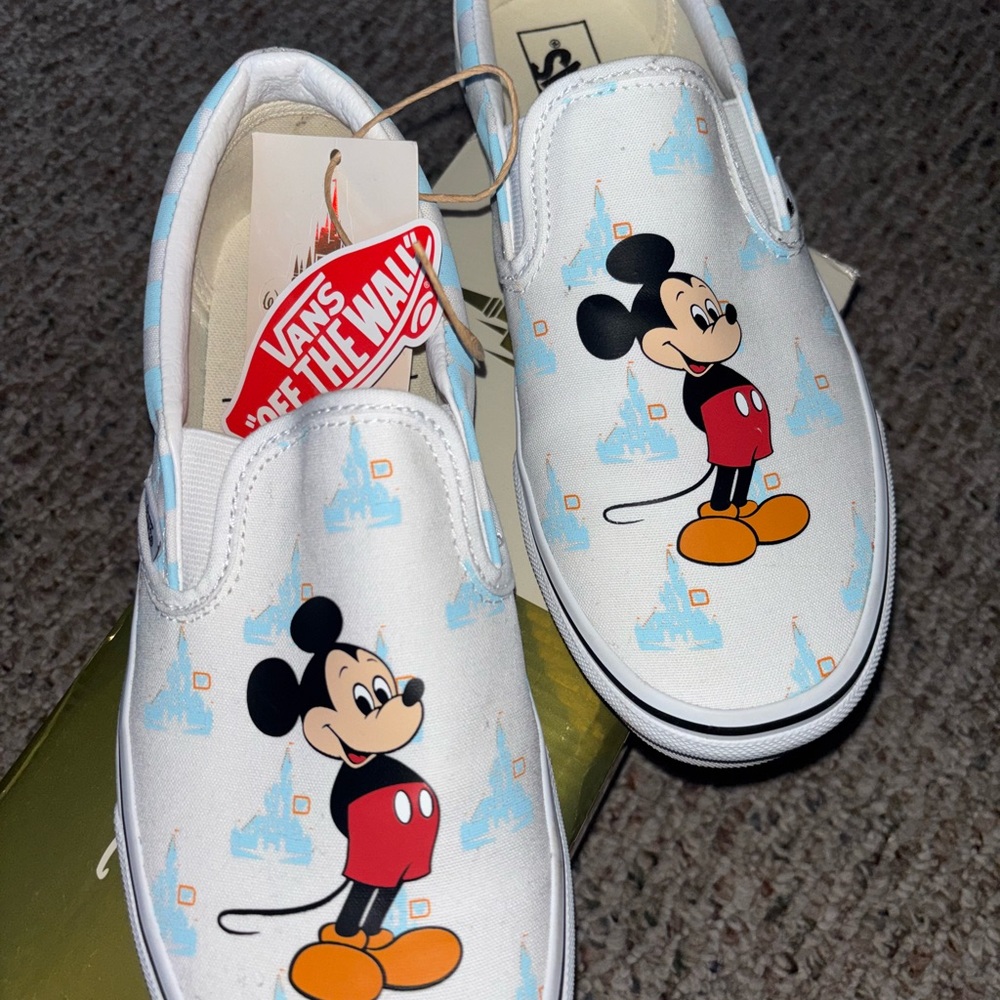 Disney Slip-On Vans - White with Mickey Mouse Design - Picture 3 of 7